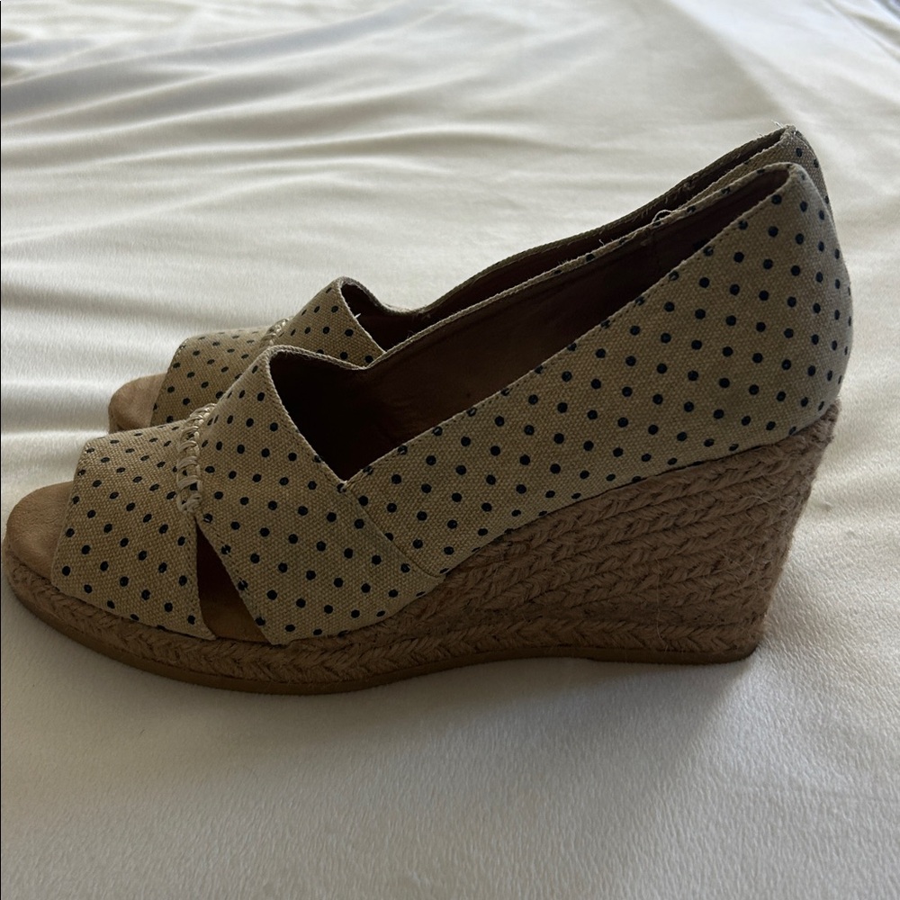 G.H. Bass & Co. Tan Polka Dot Flats